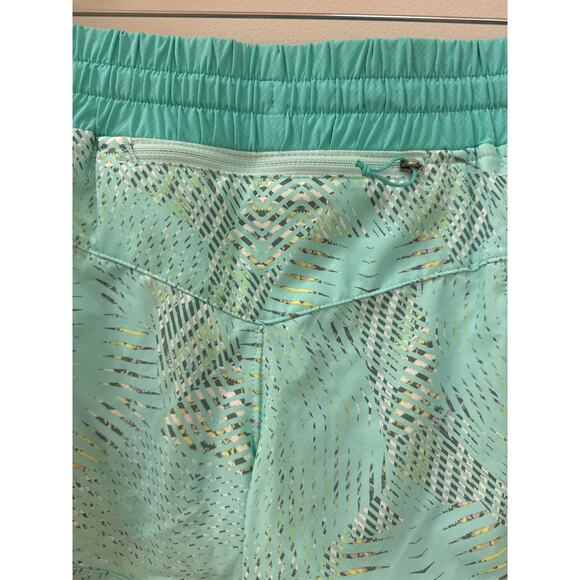 Patagonia 4" Running Hiking Shorts XS Green Pattern Nine Trails 57622 - Picture 5 of 6